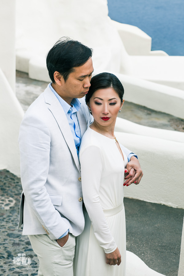 pre_wedding_photoshoot_Santorini_Oia_Greece 02